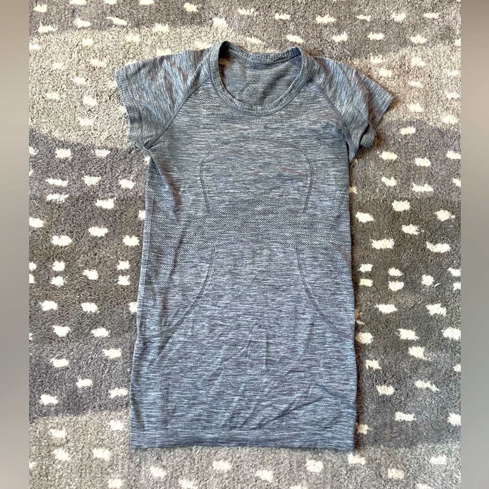 Lululemon swiftly top